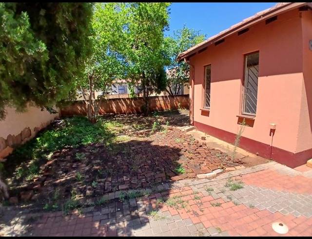 3 BEDROOM HOUSE FOR SALE IN THE ORCHARDS